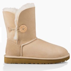 !!!SALE!!! UGG Kids Bailey Button II