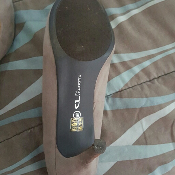 Pumps - Picture 2 of 4