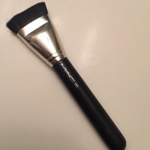 MAC 163 Contour Brush