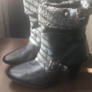 Anne Klein Ankle Booties With zipper on the side.