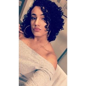 Meet your Posher, Sollisa