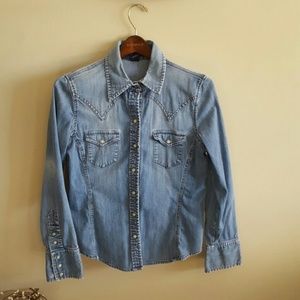 Gap Stretch Pearl Snap