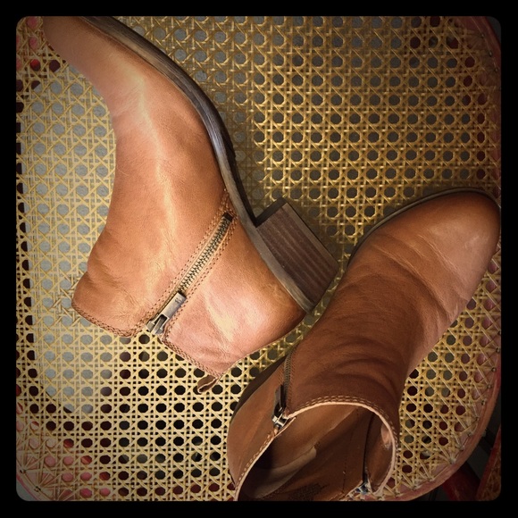 Lucky Brand "Basel" ankle zip booties in grout