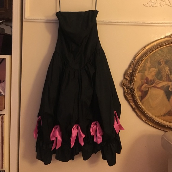 Betsey Johnson Evening black dress pink ribbon 8