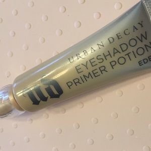 Urban Decay Eden Eyeshadow Primer Potion