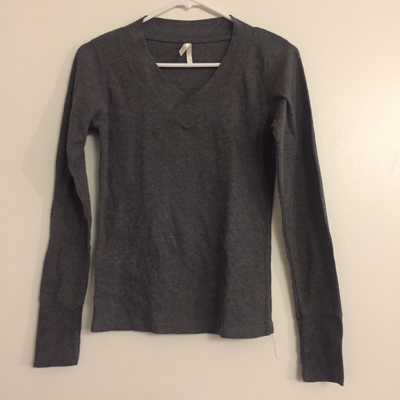 V-Neck Long Sleeves Top