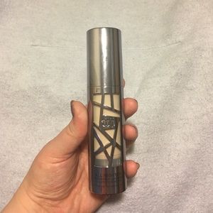 Urban Decay All Nighter Foundation in 0.5
