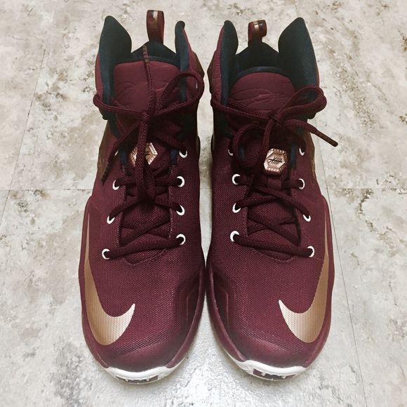 Lebrons ♥️ - Picture 2 of 4
