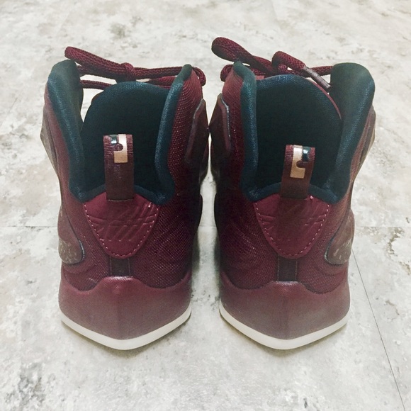 Lebrons ♥️ - Picture 3 of 4