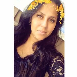 Meet your Posher, Valeria