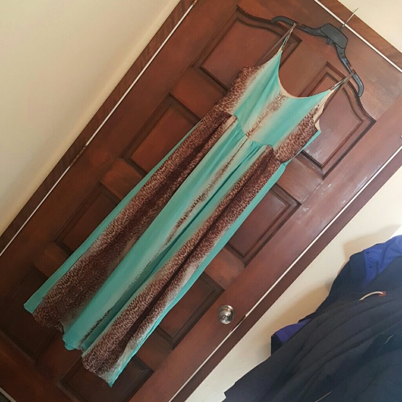 Dress - Picture 2 of 3