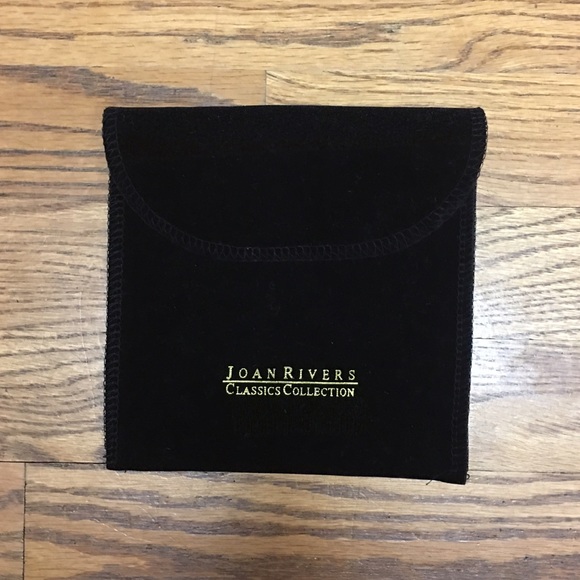 ❗️SOLD❗️Black and Gold Fringe Bib Necklace - Picture 4 of 4