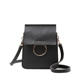 Minimal style crossbody bag