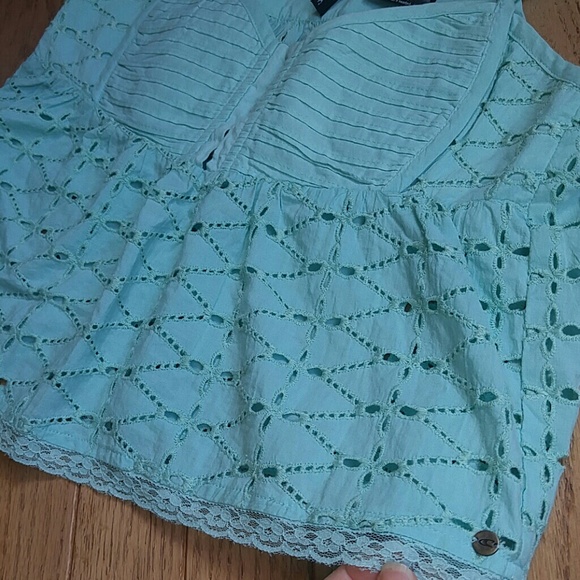 ♦ 3 for $15 O'Neill Aqua Mint Cropped Tank - Picture 3 of 4