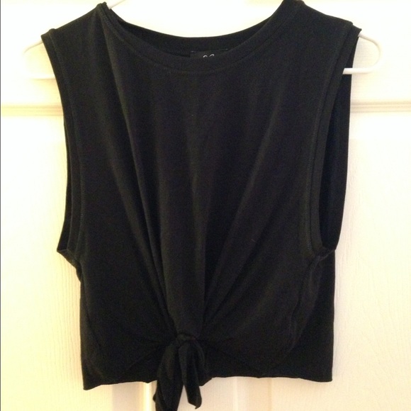 Black Knot Crop Top