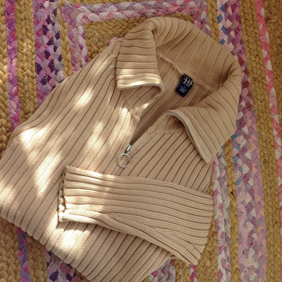Cute cardigan from GAP - Picture 3 of 4