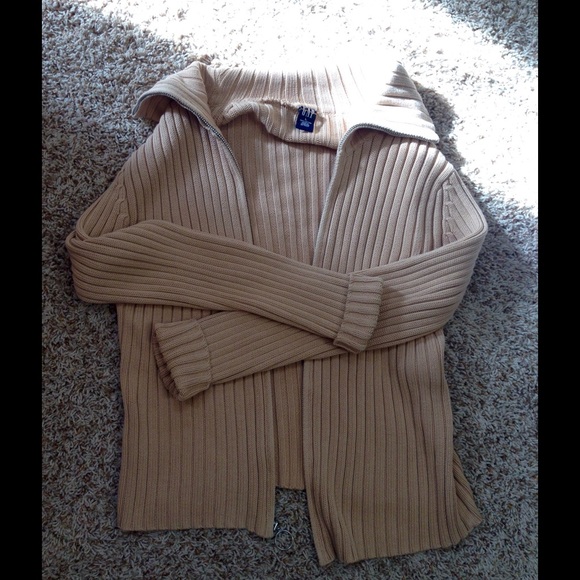 Cute cardigan from GAP - Picture 4 of 4