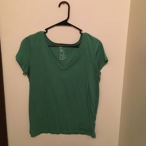 V-neck teeshirt