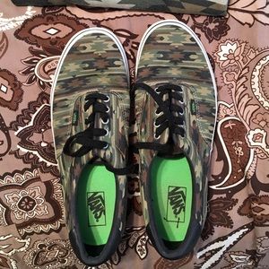 Men's Vans Aztec camo canvas shoes. Size 12.