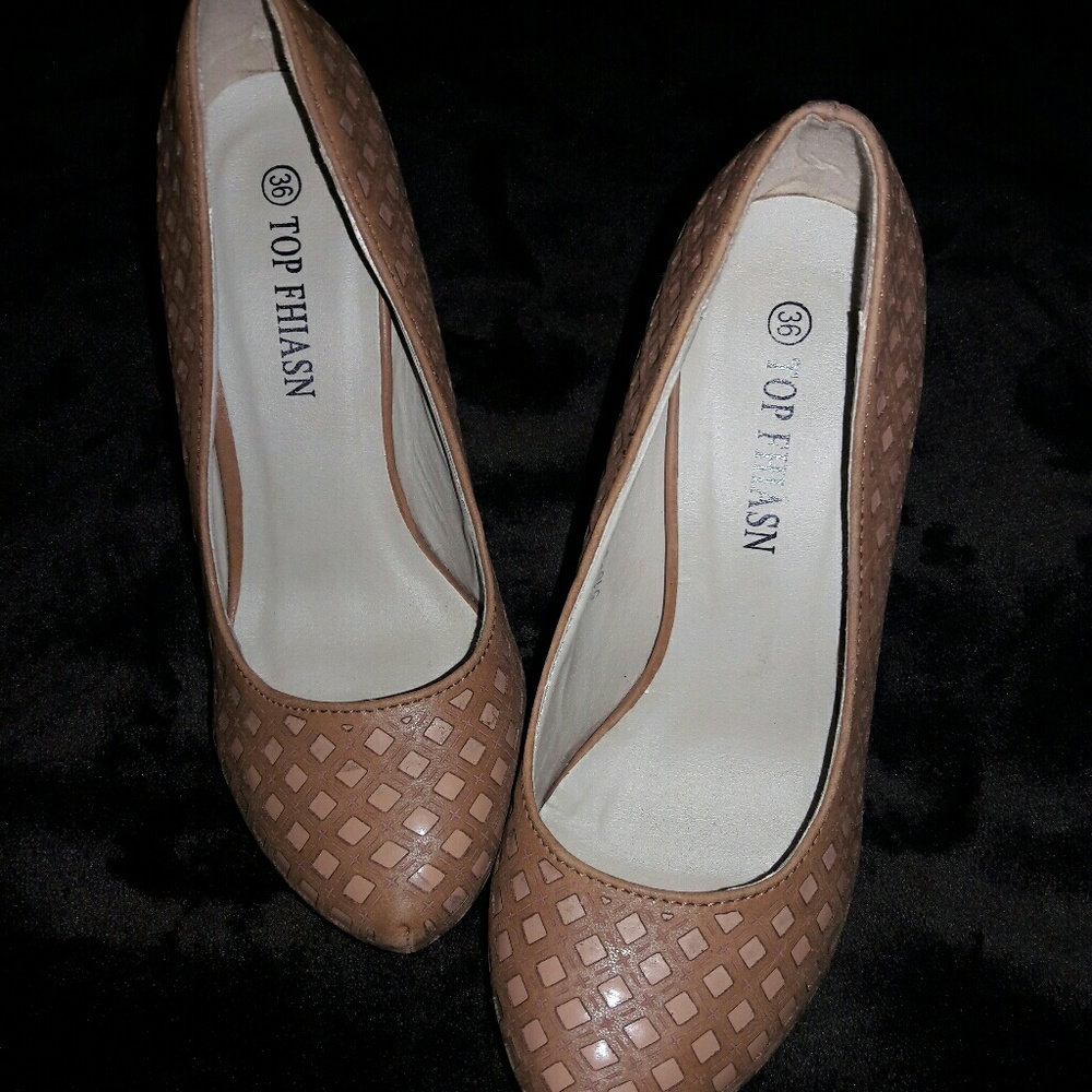 "Top Fhiasn" Heels