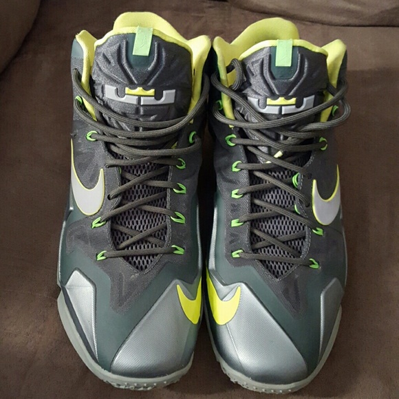 Nike - Picture 4 of 4