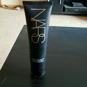 Nars Medium 1.5 Liquid Foundation