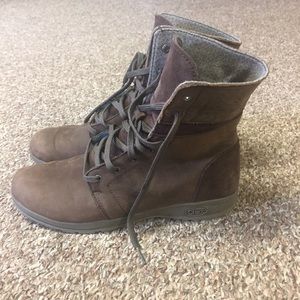 Chaco Women's Natilly Boots