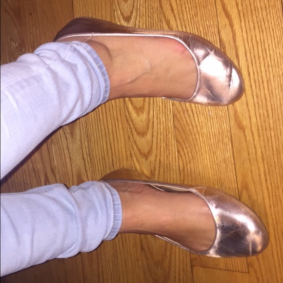 Forever21 rose gold flats size 7