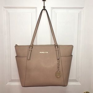 Michael Kors Jet Set Large Top Zip Leather Tote