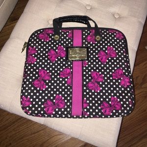 BETSEY JOHNSON LAPTOP CARRYING CASE!! Adorable 💖