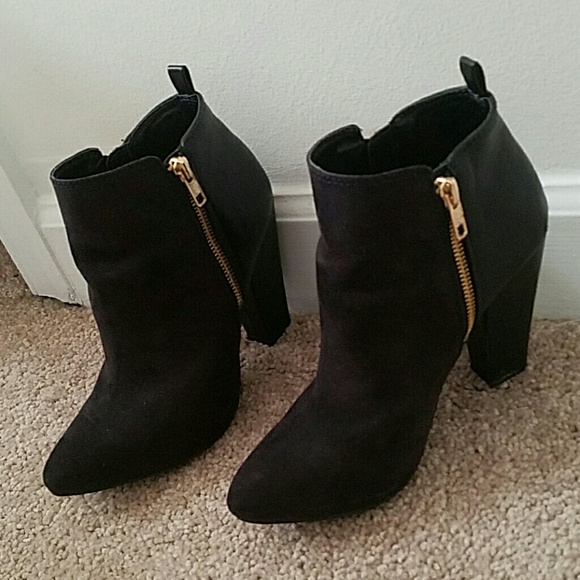 Black Boots (Booties)