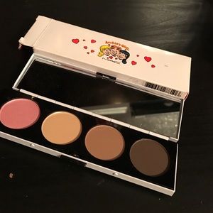 Archie's girls eye shadow pallet