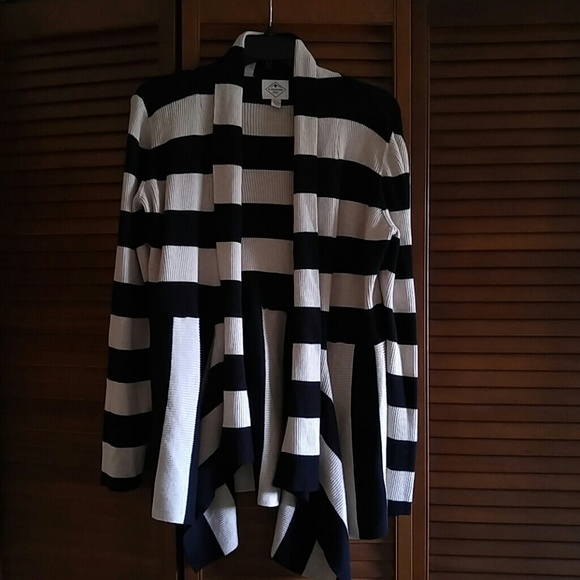 Long-sleeve Flyaway Cardigan in XL
