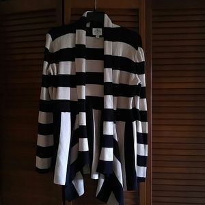 Long-sleeve Flyaway Cardigan in XL