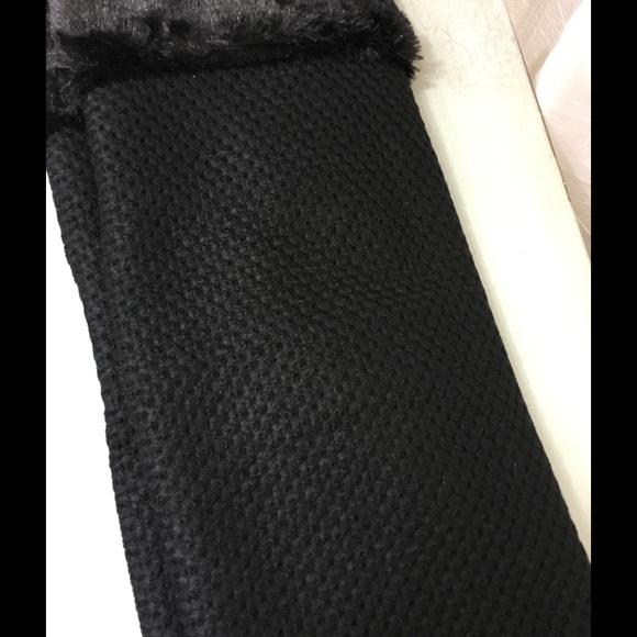 COZY INFINITY FUR SCARF - Picture 3 of 3