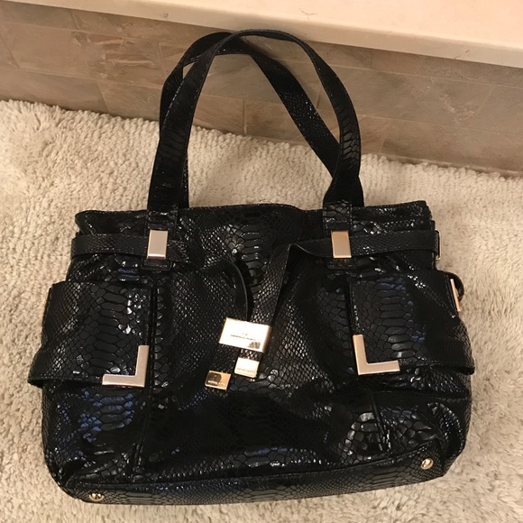 Michael Kors Handbags - 1 HR SALE❗️MK Python Beverly Black & Gold Satchel