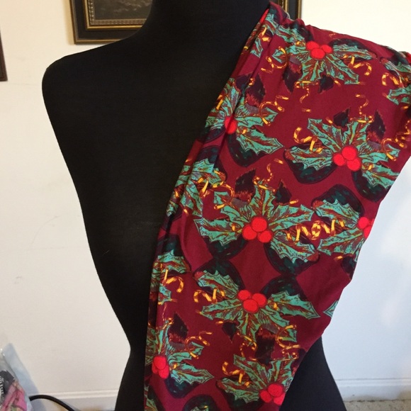 Lularoe OS Holiday leggings