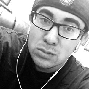 Meet your Posher, Josue