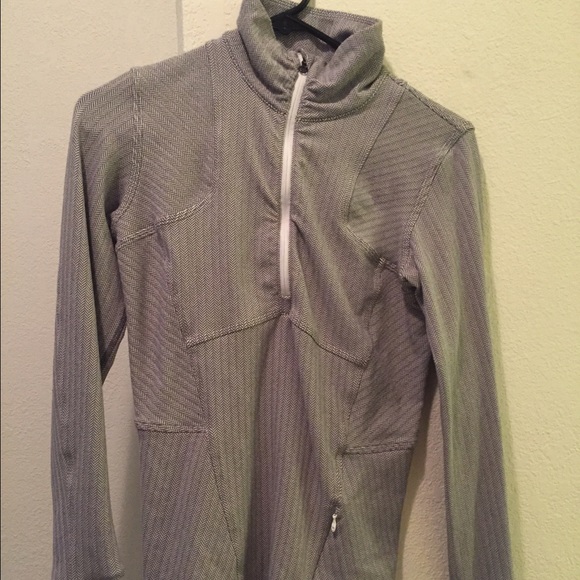 Lulu workout jacket 👌🏻😍💕