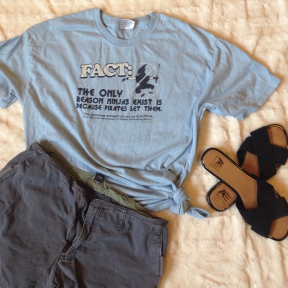 Hanes cotton graphic shirt