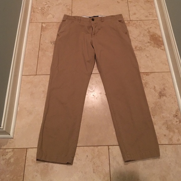 Men's American Eagle khaki pants