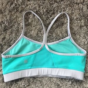LULULEMON sports bra {size 2 or XS}!