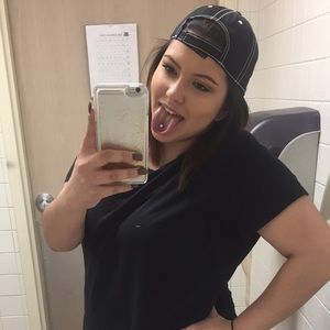 Meet your Posher, Amber