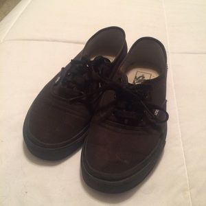 all black low top vans