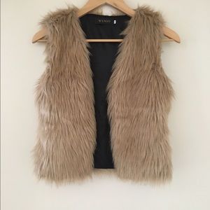 Fur vest
