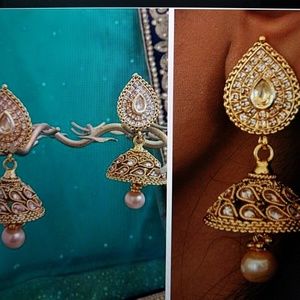 Earrings beautiful gold jhumkis