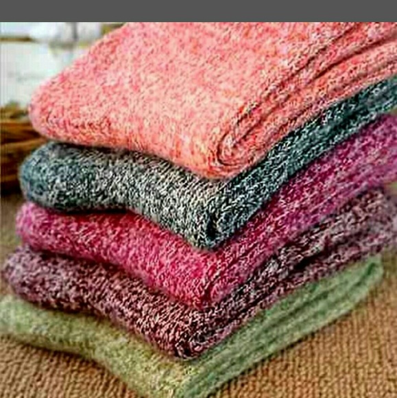 Women's Wool Socks, 5 pack. New