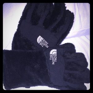 Black North Face gloves Medium
