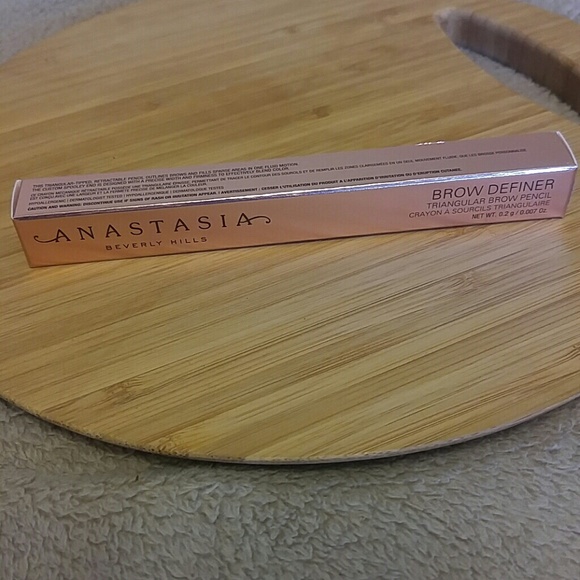 Anastasia Beverly Hills Brow Definer Medium Brown
