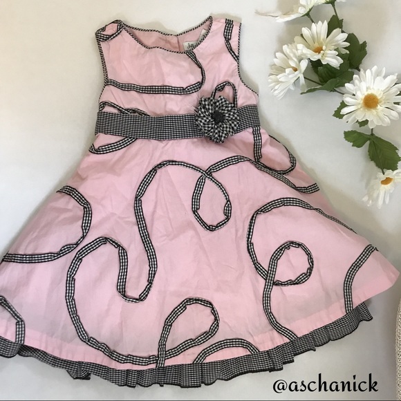 Other - Adorable Sunday Dress!